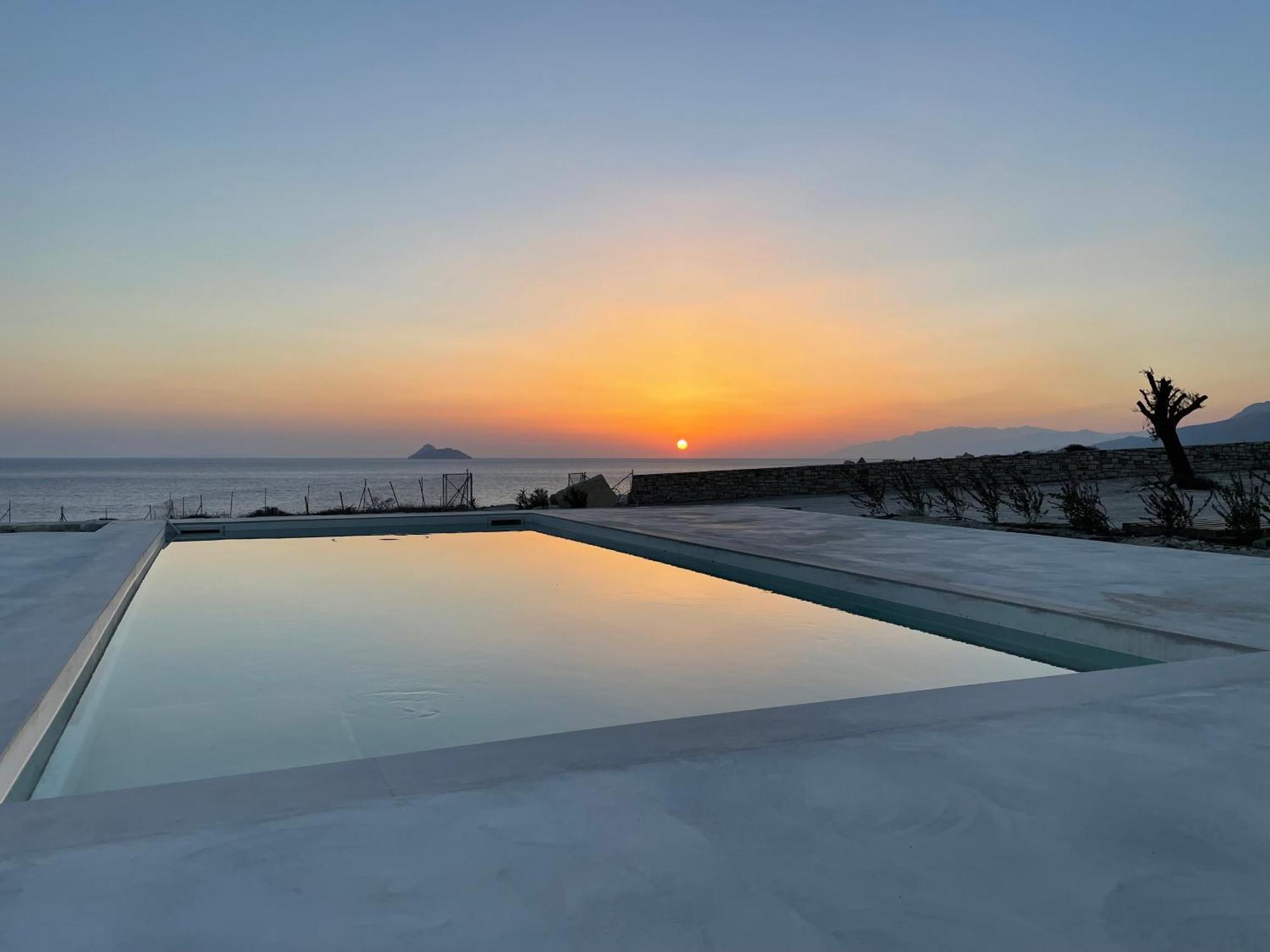 Komos Beach Estate Kalamaki  Exterior foto